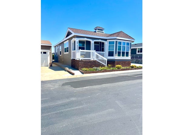 23301 RIDGE ROUTE DR, LAGUNA HILS, CA 92653
