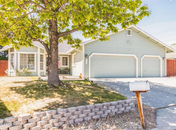 70 Blue Skies Court, Sparks, NV 89436
