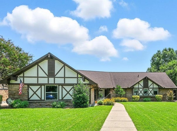 1112 Meadow Crest Lane, Mansfield, TX 76063