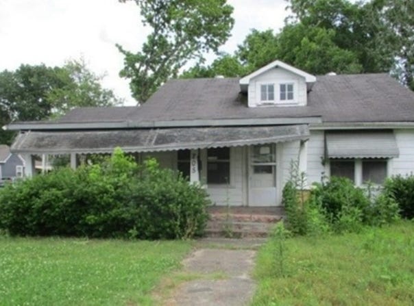 205 S Mulberry St, Tuscumbia, AL 35674