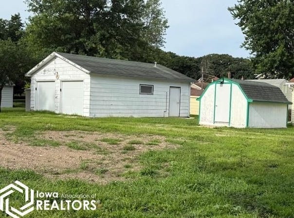 704 S Wooster Street, Algona, IA 50511