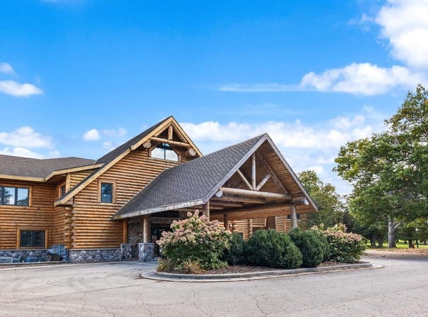 695 South Street, Green Lake, WI 54941