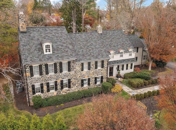 302 STONE BROOK Drive, WILMINGTON, DE 19807