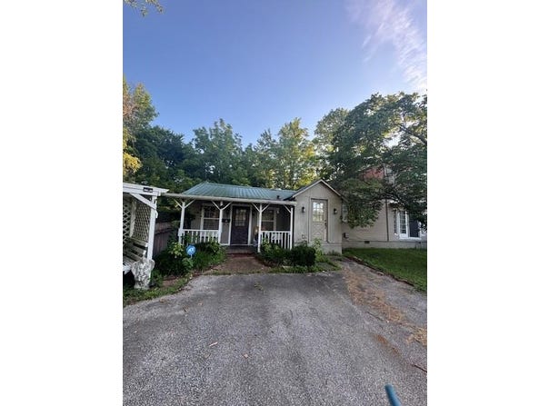 1404 North Market Street, PARIS, TN 38242