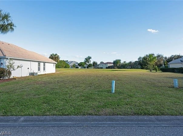 2020 Oxford Ridge Circle, Lehigh Acres, FL 33973