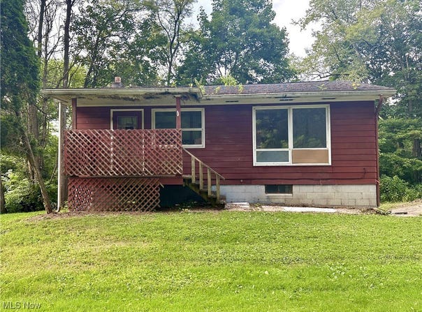 106 McKenzie Avenue, Wellsburg, WV 26070