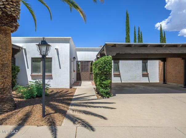 426 W Esperanza Boulevard, Green Valley, AZ 85614