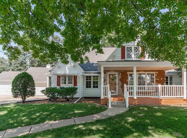 2320 Rainbow Drive, Cedar Falls, IA 50613