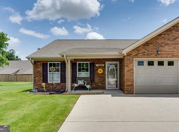 2204 Applebrook, Rossville, GA 30741