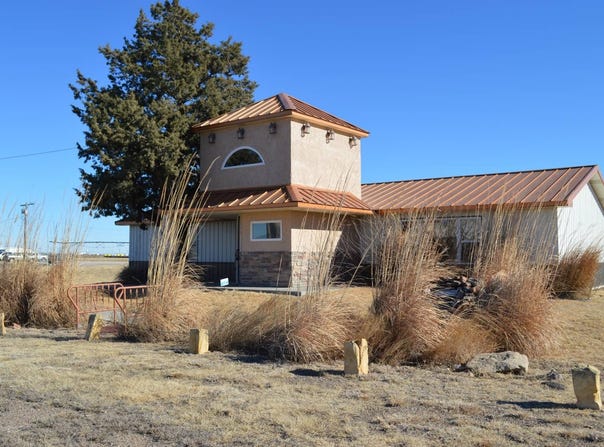 1003 W. LaLande Ave., Sublette, KS 67877