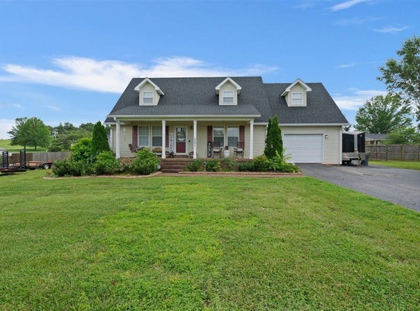 201 Patriot Circle, Scottsville, KY 42164