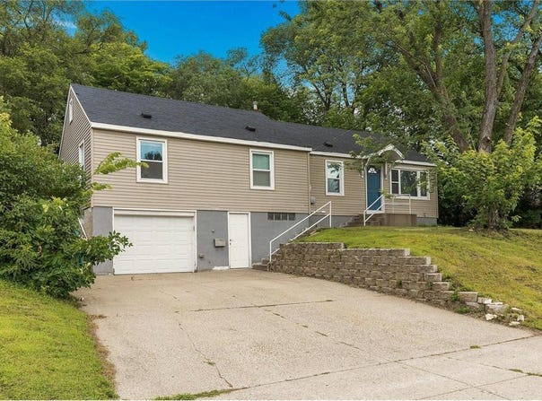 2710 W 110th Street, Bloomington, MN 55431