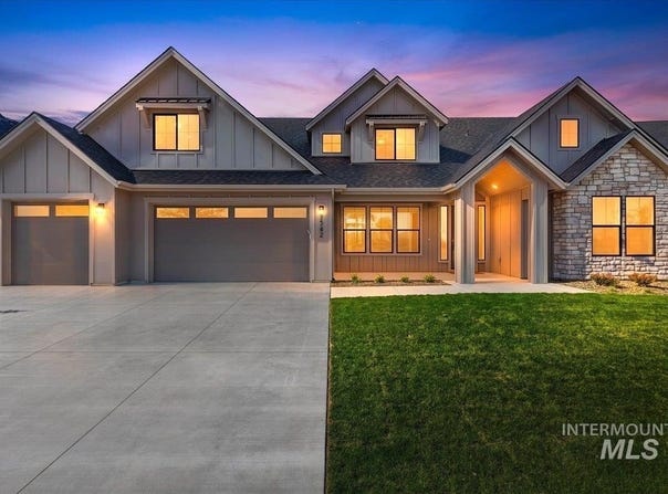7542 W Flathead Lake St, Eagle, ID 83616