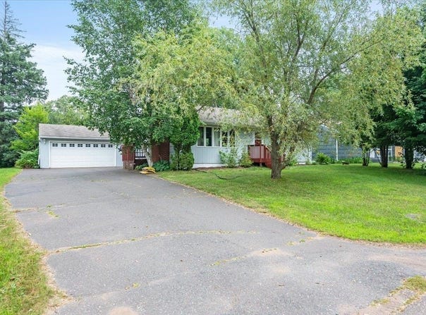 505 Lindberg Dr, Carlton, MN 55718