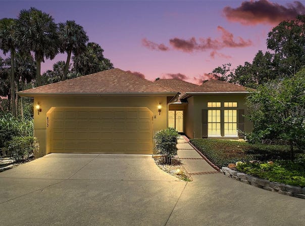 633 SANDLAKE COURT, MOUNT DORA, FL 32757