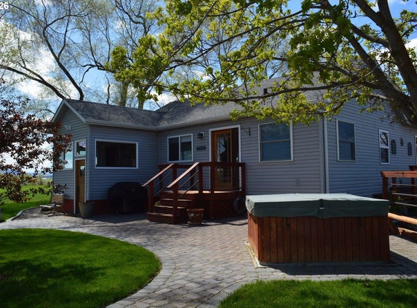 1935 BENCH Rd, Vale, OR 97918