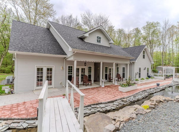 126 Blue Heron Way, Hawley, PA 18428