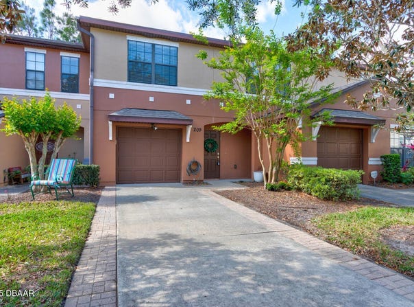 209 Tarracina Way, Daytona Beach, FL 32117