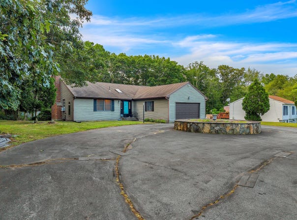 41 Fog Plain Road, Waterford, CT 06385