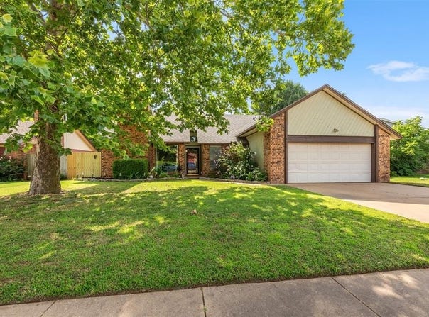 1205 Allens Trail, Edmond, OK 73012