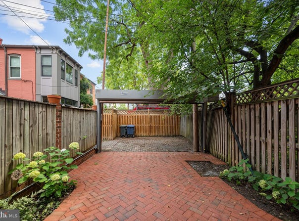 21 7TH STREET NE, WASHINGTON, DC 20002