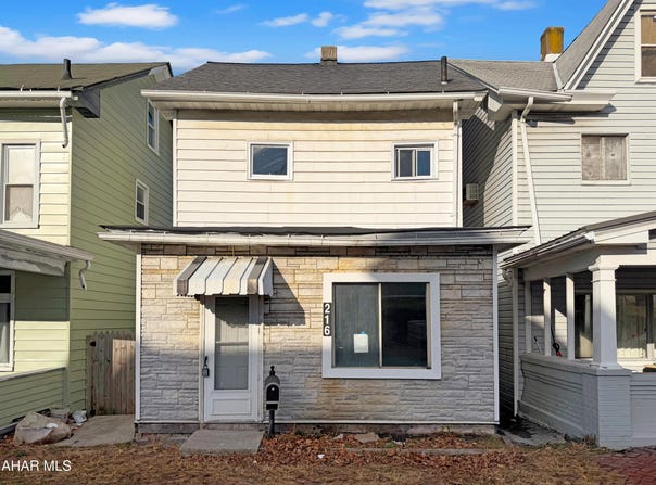216 2nd Avenue, Altoona, PA 16602