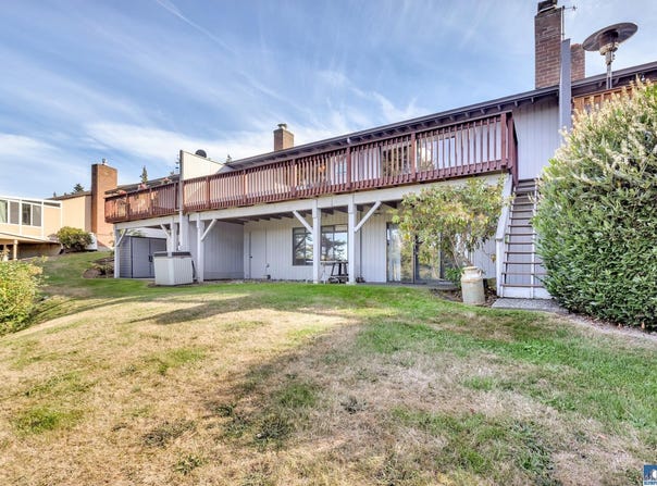 134 Hilltop Dr. #B, Sequim, WA 98382