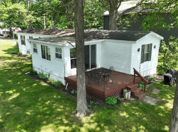11400 W Paradise Road, Monticello, IN 47960