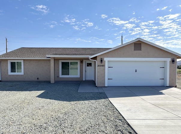 20262 E Ash Creek Road, Mayer, AZ 86333