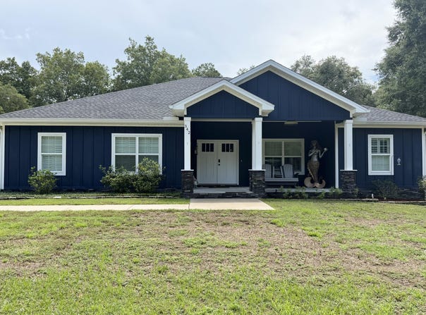 342 Eastern Street, Freeport, FL 32439