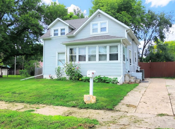716 South Street, Rockwell City, IA 50579