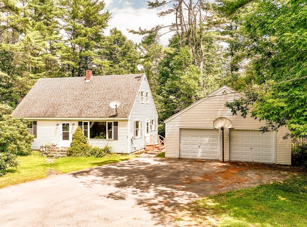 513 Buzzell Hill Road, Hope, ME 04847