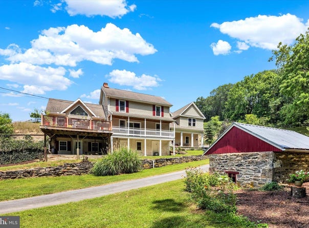 15 GIFT ROAD, HAMBURG, PA 19526