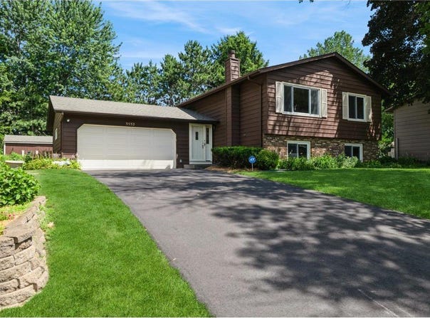 3532 Rolling View Drive, White Bear Lake, MN 55110