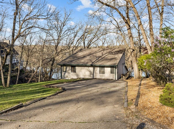 1120 Windy Hill Court, Varna, IL 61375