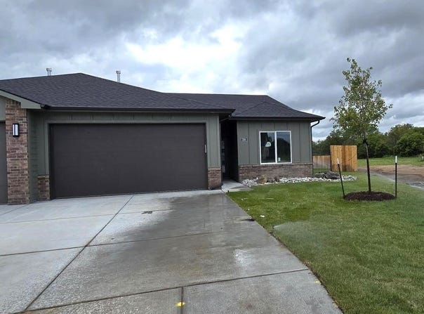 391 Trails End Ct, Goddard, KS 67052