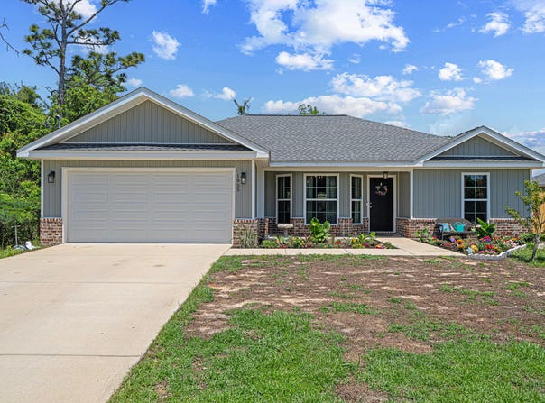1955 Pentagon Street, Gulf Breeze, FL 32563