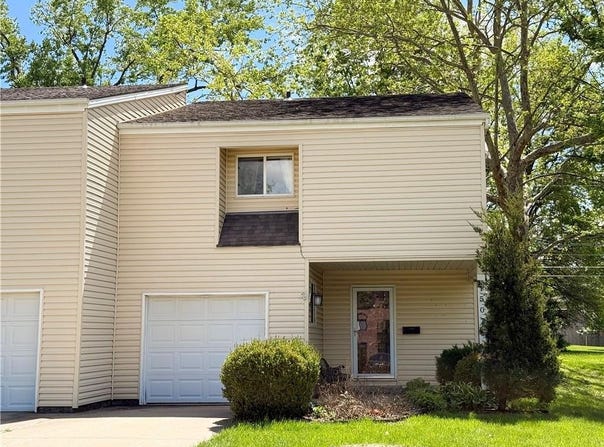 1507 E 97th Street, Kansas City, MO 64131