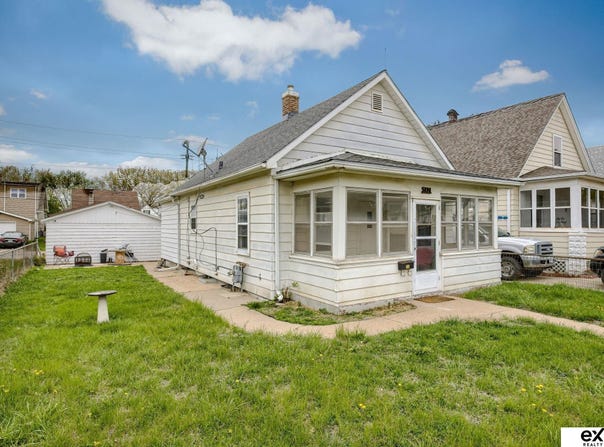 5134 S 39th Street, Omaha, NE 68107