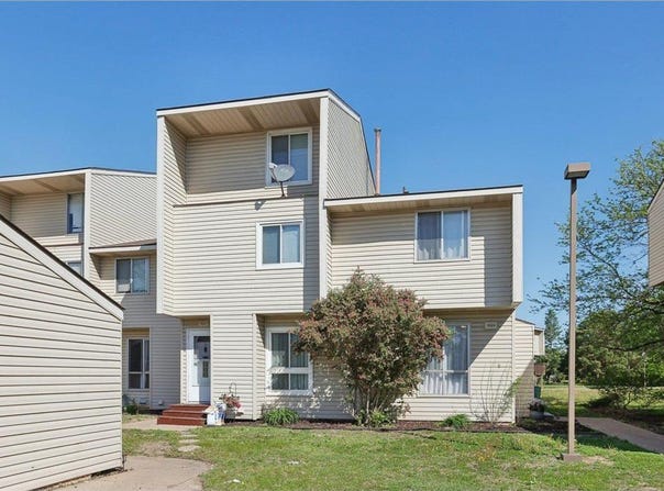 5624 Brookdale Drive N, Brooklyn Park, MN 55443