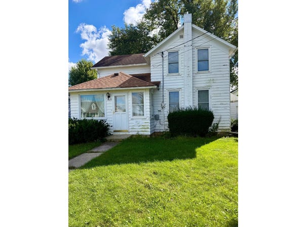 919 E Main Street, New Hampton, IA 50659