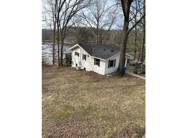 5416 Laura Drive, Shelbyville, MI 49344