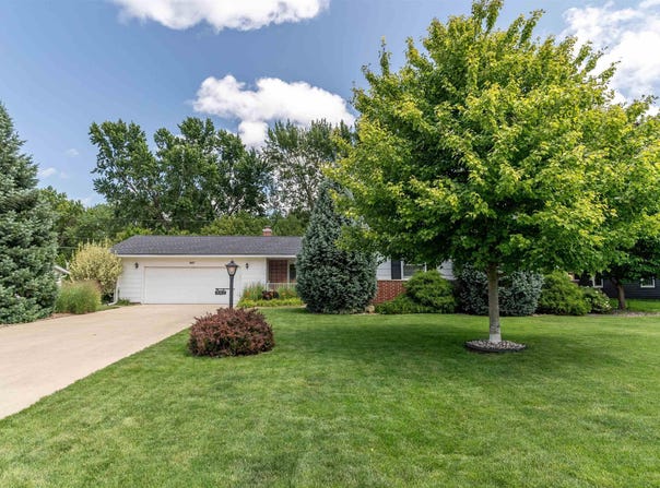 847 Lynkaylee Drive, Waterloo, IA 50701