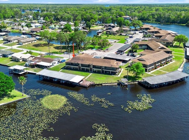 1640 JUNO TRAIL, ASTOR, FL 32102