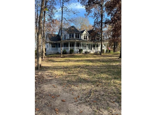 2932 Eagle Pointe Drive, Wentzville, MO 63385