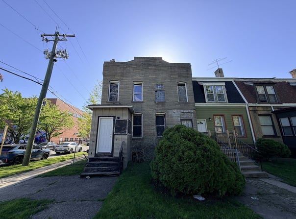 10601 S Champlain Avenue, Chicago, IL 60628