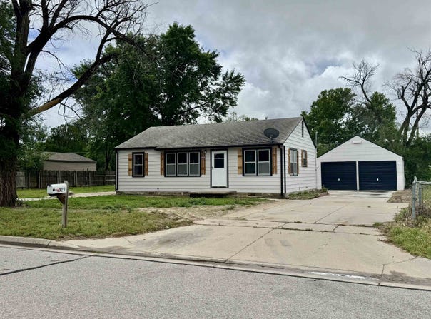 929 W SUNRISE DR, Wichita, KS 67217