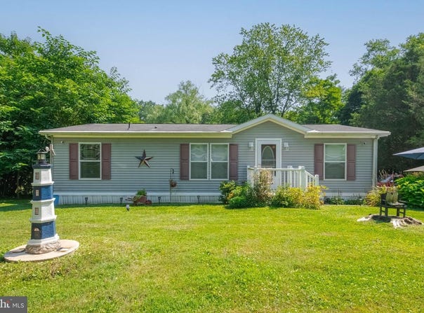 11 CREEK RD, DELTA, PA 17314
