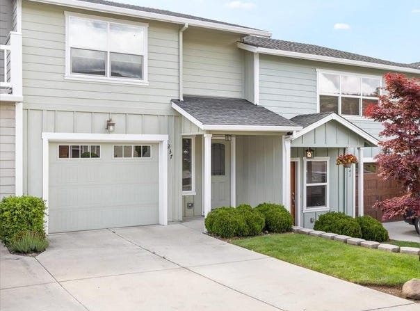 237 Dunthorpe Drive, Medford, OR 97504