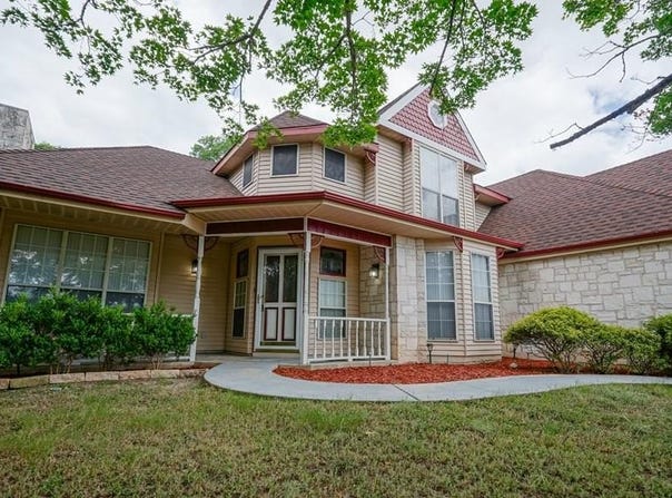 138 Lehmann Dr, Kerrville, TX 78028